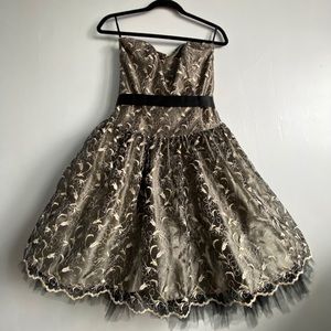 Jessica McClintock Black and Gold Dress
